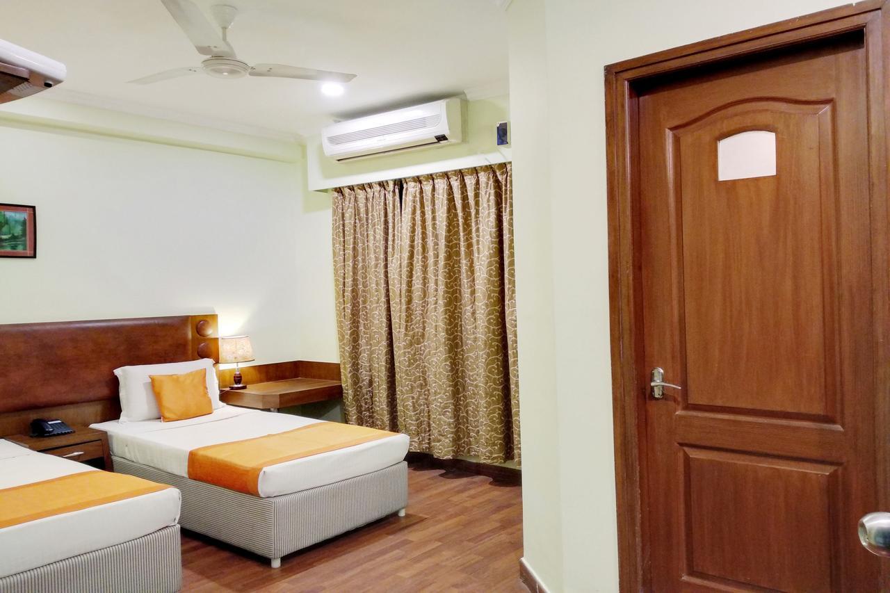 Oyo 6110 Thalassa Suites บังกาลอร์ ภายนอก รูปภาพ